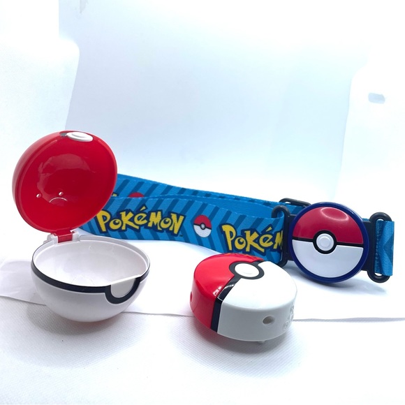 Nintendo Pokemon 2018 Adjustable Belt Clip & 2015 Carry Poké Ball Trainer Ball - Picture 3 of 5